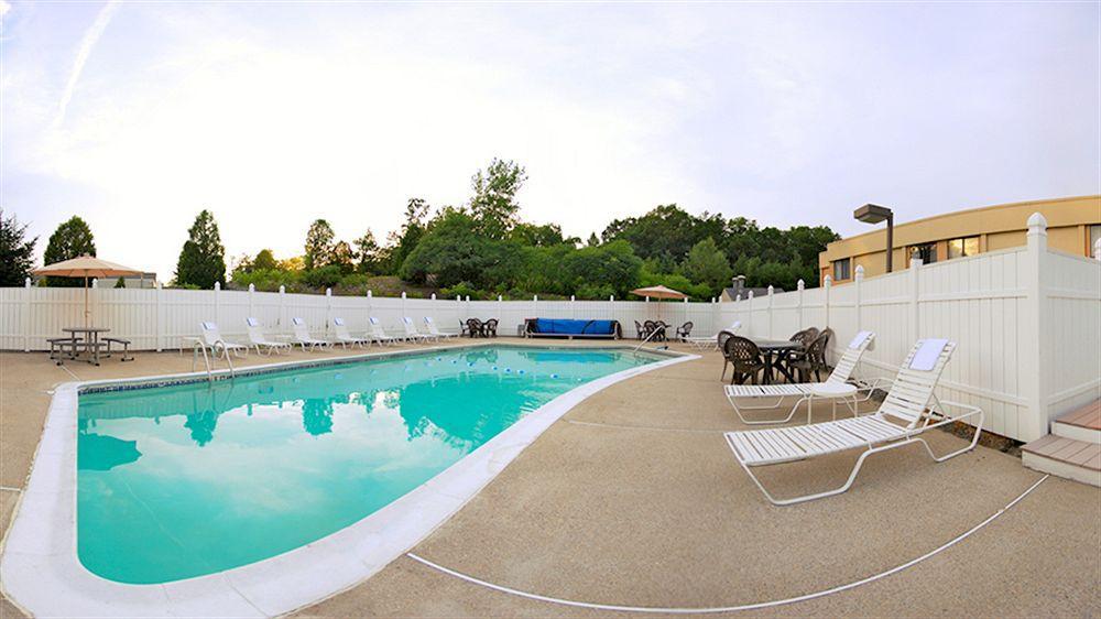 All Seasons Inn & Suites Смітфілд Екстер'єр фото