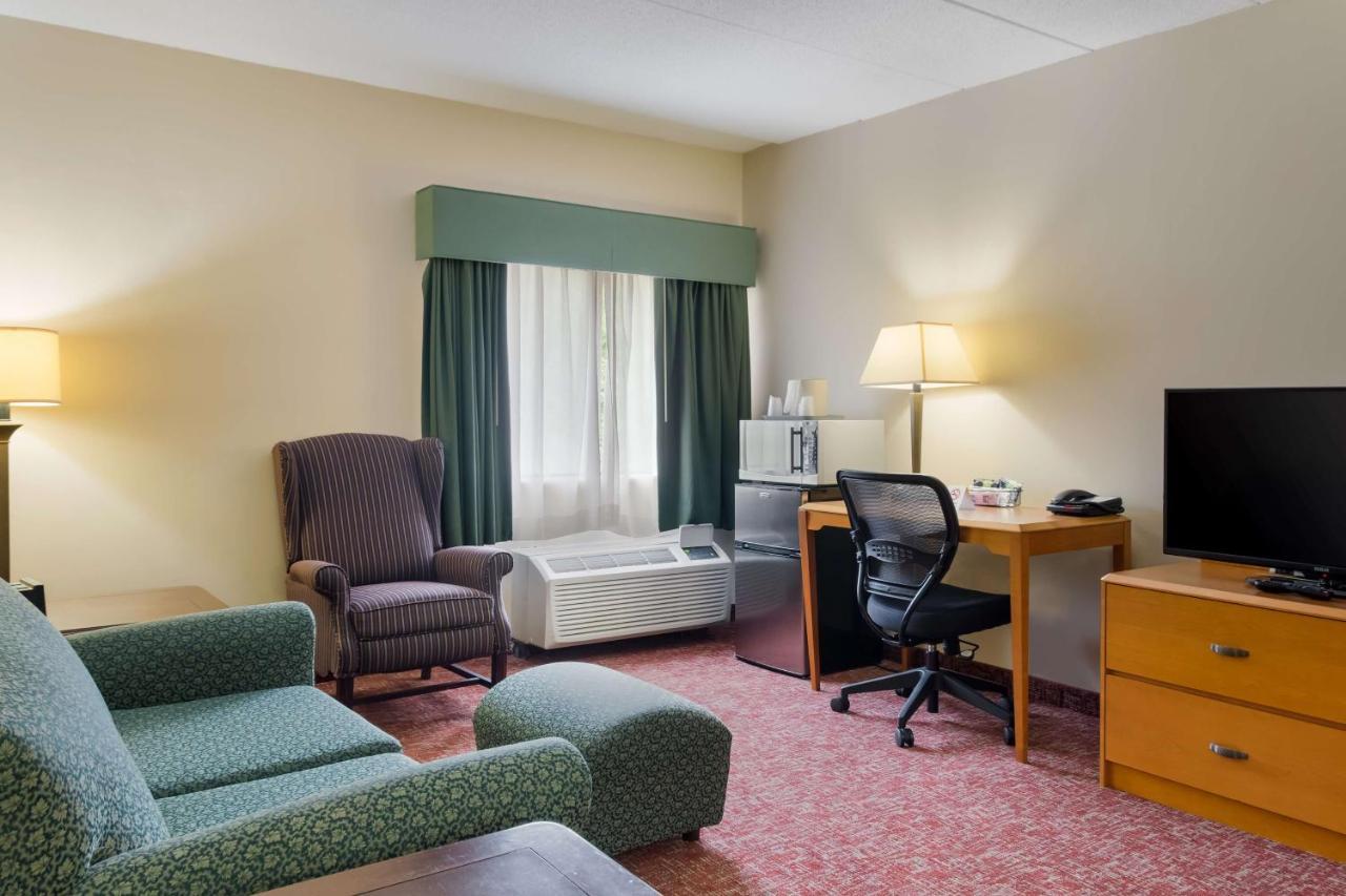 All Seasons Inn & Suites Смітфілд Екстер'єр фото
